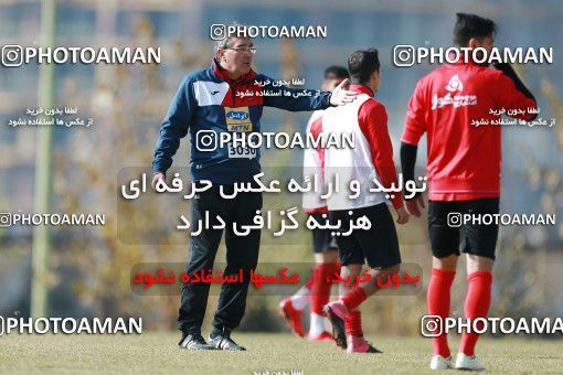 1706863, Tehran, , Persepolis Football Team Training Session on 2018/01/01 at Research Institute of Petroleum Industry