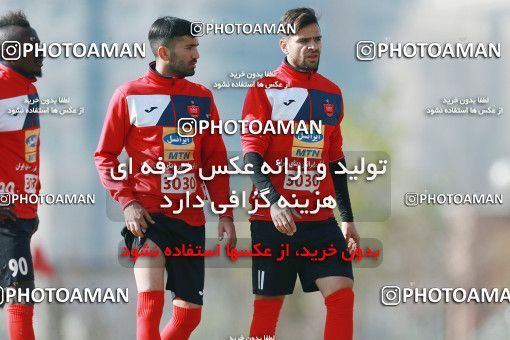 1706812, Tehran, , Persepolis Football Team Training Session on 2018/01/01 at Research Institute of Petroleum Industry