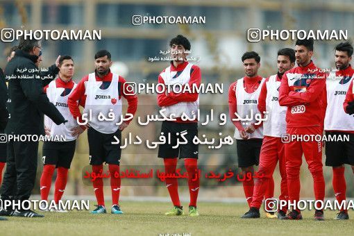 1707187, Tehran, , Persepolis Football Team Training Session on 2018/01/02 at Research Institute of Petroleum Industry