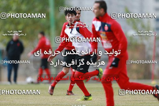 1707091, Tehran, , Persepolis Football Team Training Session on 2018/01/02 at Research Institute of Petroleum Industry