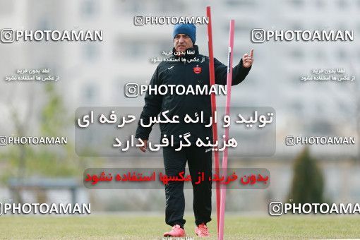 1707093, Tehran, , Persepolis Football Team Training Session on 2018/01/02 at Research Institute of Petroleum Industry