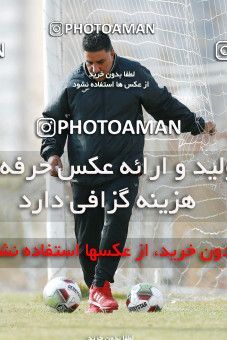 1707003, Tehran, , Persepolis Football Team Training Session on 2018/01/02 at Research Institute of Petroleum Industry