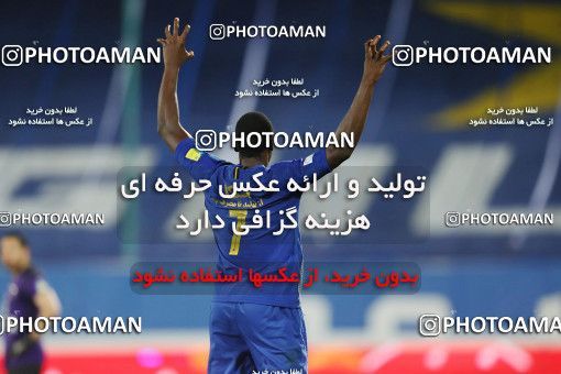 1714084, Tehran, , Iran Football Pro League، Persian Gulf Cup، Week 26، Second Leg، Esteghlal 1 v 1 Nassaji Qaemshahr on 2020/07/23 at Azadi Stadium