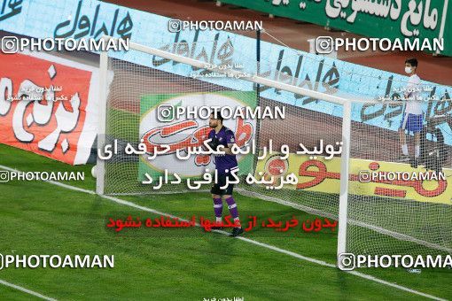 1714027, Tehran, , Iran Football Pro League، Persian Gulf Cup، Week 26، Second Leg، Esteghlal 1 v 1 Nassaji Qaemshahr on 2020/07/23 at Azadi Stadium