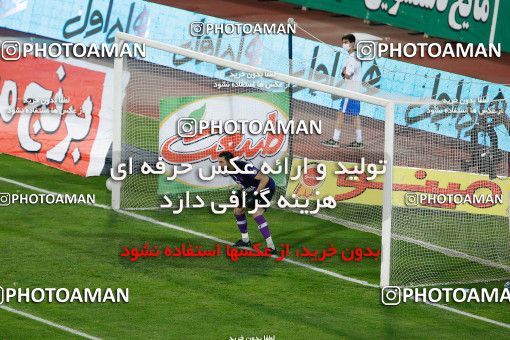 1714062, Tehran, , Iran Football Pro League، Persian Gulf Cup، Week 26، Second Leg، Esteghlal 1 v 1 Nassaji Qaemshahr on 2020/07/23 at Azadi Stadium