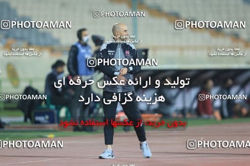 1721857, Tehran, Iran, لیگ برتر فوتبال ایران، Persian Gulf Cup، Week 2، First Leg، Persepolis 2 v 1 Nassaji Qaemshahr on 2021/10/27 at Azadi Stadium
