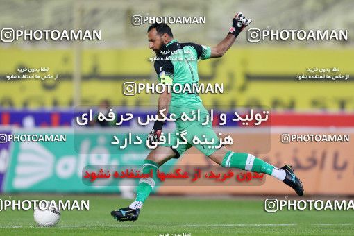 1731430, لیگ برتر فوتبال ایران، Persian Gulf Cup، Week 3، First Leg، 2021/10/30، Isfahan، Naghsh-e Jahan Stadium، Sepahan 1 - 0 Havadar S.C.