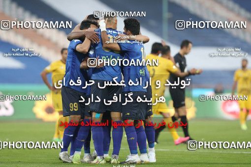 1764306, Tehran, Iran, لیگ برتر فوتبال ایران، Persian Gulf Cup، Week 10، First Leg، Esteghlal 1 v 0 Sepahan on 2021/12/14 at Azadi Stadium