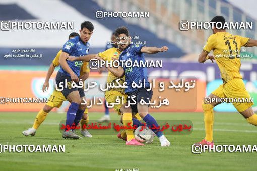 1764236, لیگ برتر فوتبال ایران، Persian Gulf Cup، Week 10، First Leg، 2021/12/14، Tehran، Azadi Stadium، Esteghlal 1 - 0 Sepahan