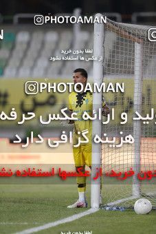 1766635, Tehran, Iran, لیگ برتر فوتبال ایران، Persian Gulf Cup، Week 10، First Leg، Paykan 1 v 3 Persepolis on 2021/12/15 at Shahid Dastgerdi Stadium