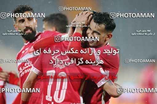 1773931, Tehran, Iran, 2021–22 Iranian Hazfi Cup, 1/16 stage, Khorramshahr Cup, Persepolis 4 v 0 ویستا توربین تهران on 2021/12/20 at Azadi Stadium