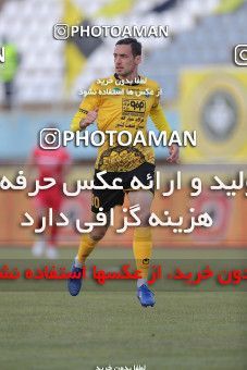 1780597, Arak, Iran, لیگ برتر فوتبال ایران، Persian Gulf Cup، Week 12، First Leg، Sepahan 0 v 1 Persepolis on 2021/12/29 at Arak Imam Khomeini Stadium