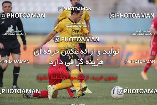 1780605, Arak, Iran, لیگ برتر فوتبال ایران، Persian Gulf Cup، Week 12، First Leg، Sepahan 0 v 1 Persepolis on 2021/12/29 at Arak Imam Khomeini Stadium