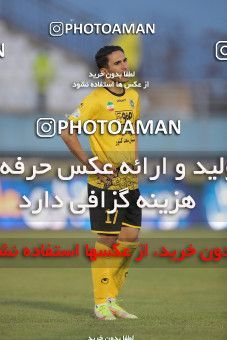 1780541, Arak, Iran, لیگ برتر فوتبال ایران، Persian Gulf Cup، Week 12، First Leg، Sepahan 0 v 1 Persepolis on 2021/12/29 at Arak Imam Khomeini Stadium