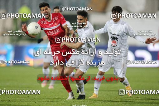 1838331, Tehran, Iran, لیگ برتر فوتبال ایران، Persian Gulf Cup، Week 11، First Leg، Persepolis 2 v 0 Zob Ahan Esfahan on 2021/12/24 at Azadi Stadium