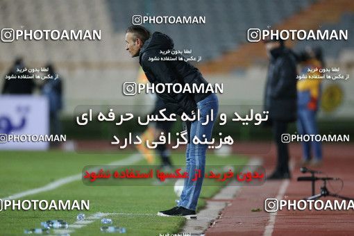 1838452, Tehran, Iran, لیگ برتر فوتبال ایران، Persian Gulf Cup، Week 11، First Leg، Persepolis 2 v 0 Zob Ahan Esfahan on 2021/12/24 at Azadi Stadium