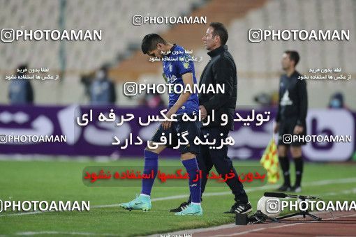 1816729, Tehran, Iran, لیگ برتر فوتبال ایران، Persian Gulf Cup، Week 17، Second Leg، Esteghlal 1 v 0 Zob Ahan Esfahan on 2022/02/13 at Azadi Stadium