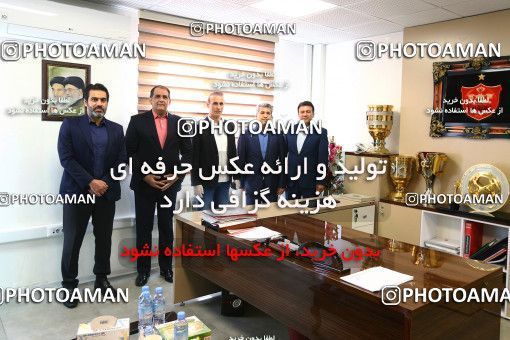 981214-13941-21-0033