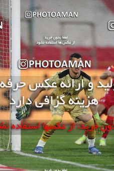 1834447, Tehran, Iran, لیگ برتر فوتبال ایران، Persian Gulf Cup، Week 18، Second Leg، Persepolis 2 v 0 Aluminium Arak on 2022/02/18 at Azadi Stadium