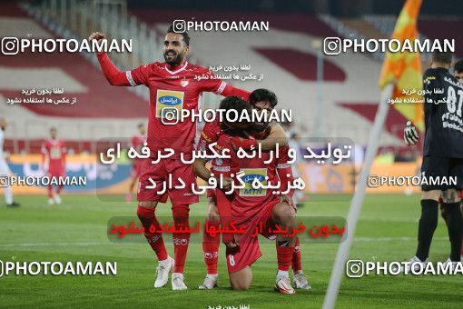 1834700, Tehran, Iran, لیگ برتر فوتبال ایران، Persian Gulf Cup، Week 18، Second Leg، Persepolis 2 v 0 Aluminium Arak on 2022/02/18 at Azadi Stadium