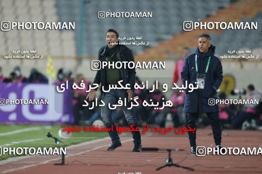1836315, Tehran, Iran, لیگ برتر فوتبال ایران، Persian Gulf Cup، Week 16، Second Leg، Persepolis 1 v 0 Foulad Khouzestan on 2022/01/22 at Azadi Stadium