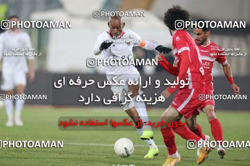 1836323, Tehran, Iran, لیگ برتر فوتبال ایران، Persian Gulf Cup، Week 16، Second Leg، Persepolis 1 v 0 Foulad Khouzestan on 2022/01/22 at Azadi Stadium
