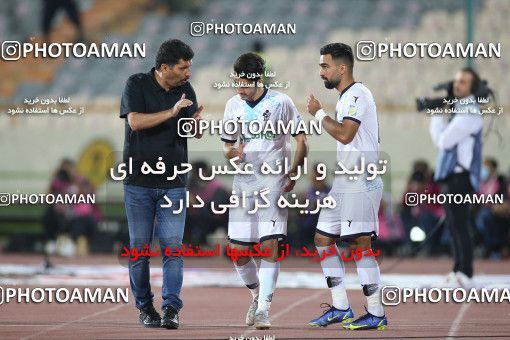 1873539, Tehran, Iran, لیگ برتر فوتبال ایران، Persian Gulf Cup، Week 25، Second Leg، Persepolis 2 v 0 Paykan on 2022/05/04 at Azadi Stadium