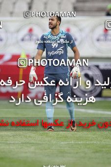 636751, Tehran, [*parameter:4*], لیگ برتر فوتبال ایران، Persian Gulf Cup، Week 4، First Leg، Naft Tehran 2 v 1 Rah Ahan on 2013/08/11 at Shahid Dastgerdi Stadium
