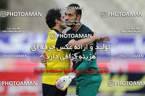 636899, Tehran, [*parameter:4*], لیگ برتر فوتبال ایران، Persian Gulf Cup، Week 4، First Leg، Naft Tehran 2 v 1 Rah Ahan on 2013/08/11 at Shahid Dastgerdi Stadium