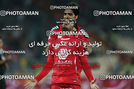 647885, Tehran, [*parameter:4*], لیگ برتر فوتبال ایران، Persian Gulf Cup، Week 13، First Leg، Persepolis 2 v 0 Damash Gilan on 2013/10/18 at Azadi Stadium