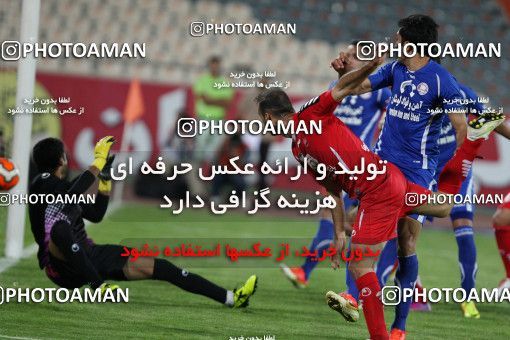 648046, Tehran, [*parameter:4*], لیگ برتر فوتبال ایران، Persian Gulf Cup، Week 13، First Leg، Persepolis 2 v 0 Damash Gilan on 2013/10/18 at Azadi Stadium