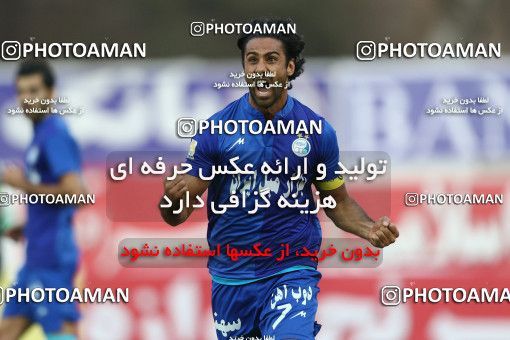 638885, Tehran, [*parameter:4*], لیگ برتر فوتبال ایران، Persian Gulf Cup، Week 13، First Leg، Naft Tehran 1 v 1 Esteghlal on 2013/10/19 at Takhti Stadium