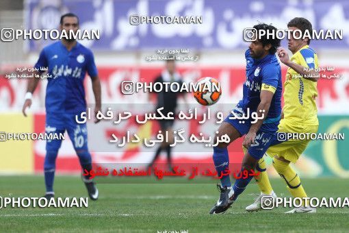638825, Tehran, [*parameter:4*], لیگ برتر فوتبال ایران، Persian Gulf Cup، Week 13، First Leg، Naft Tehran 1 v 1 Esteghlal on 2013/10/19 at Takhti Stadium