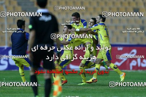 638907, Tehran, [*parameter:4*], لیگ برتر فوتبال ایران، Persian Gulf Cup، Week 13، First Leg، Naft Tehran 1 v 1 Esteghlal on 2013/10/19 at Takhti Stadium
