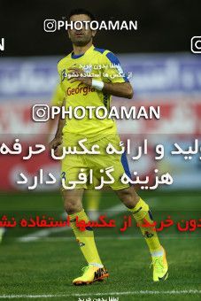 638855, Tehran, [*parameter:4*], لیگ برتر فوتبال ایران، Persian Gulf Cup، Week 13، First Leg، Naft Tehran 1 v 1 Esteghlal on 2013/10/19 at Takhti Stadium