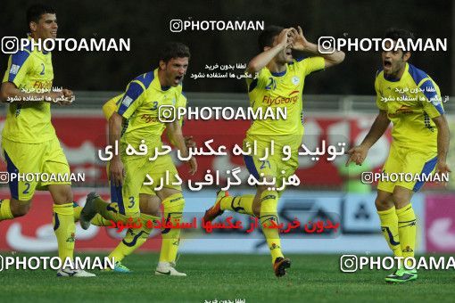 686490, Tehran, [*parameter:4*], لیگ برتر فوتبال ایران، Persian Gulf Cup، Week 13، First Leg، Naft Tehran 1 v 1 Esteghlal on 2013/10/19 at Takhti Stadium