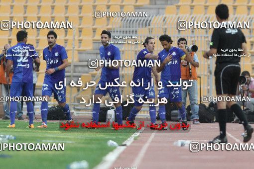 686495, Tehran, [*parameter:4*], لیگ برتر فوتبال ایران، Persian Gulf Cup، Week 13، First Leg، Naft Tehran 1 v 1 Esteghlal on 2013/10/19 at Takhti Stadium