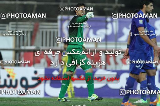 686563, Tehran, [*parameter:4*], لیگ برتر فوتبال ایران، Persian Gulf Cup، Week 13، First Leg، Naft Tehran 1 v 1 Esteghlal on 2013/10/19 at Takhti Stadium