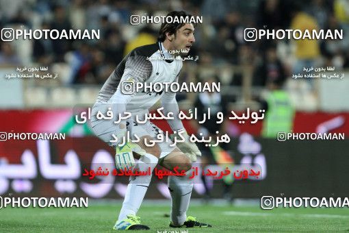 686750, Tehran, [*parameter:4*], لیگ برتر فوتبال ایران، Persian Gulf Cup، Week 14، First Leg، Esteghlal 2 v 0 Foulad Khouzestan on 2013/10/25 at Azadi Stadium