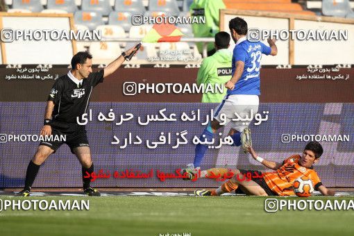 637693, لیگ برتر فوتبال ایران، Persian Gulf Cup، Week 10، First Leg، 2013/10/29، Tehran، Azadi Stadium، Esteghlal 1 - ۱ Mes Kerman
