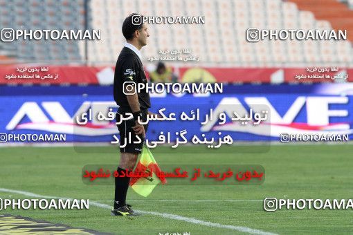 687109, لیگ برتر فوتبال ایران، Persian Gulf Cup، Week 10، First Leg، 2013/10/29، Tehran، Azadi Stadium، Esteghlal 1 - ۱ Mes Kerman