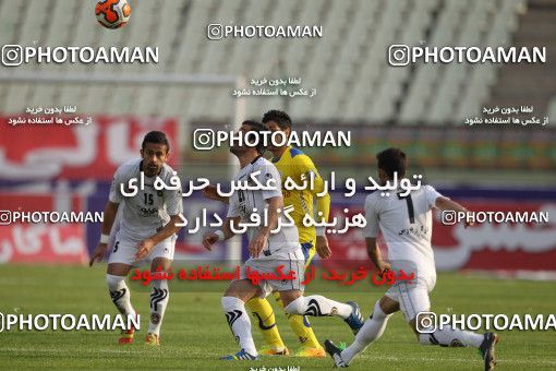 638577, Tehran, [*parameter:4*], لیگ برتر فوتبال ایران، Persian Gulf Cup، Week 15، First Leg، Naft Tehran 2 v 2 Sepahan on 2013/11/03 at Shahid Dastgerdi Stadium