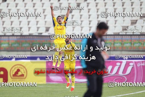 638376, Tehran, [*parameter:4*], لیگ برتر فوتبال ایران، Persian Gulf Cup، Week 15، First Leg، Naft Tehran 2 v 2 Sepahan on 2013/11/03 at Shahid Dastgerdi Stadium