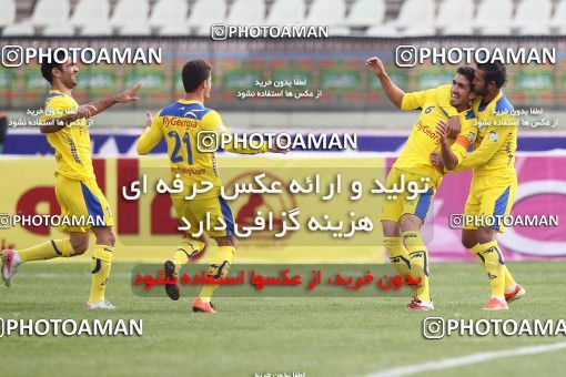 638486, Tehran, [*parameter:4*], لیگ برتر فوتبال ایران، Persian Gulf Cup، Week 15، First Leg، Naft Tehran 2 v 2 Sepahan on 2013/11/03 at Shahid Dastgerdi Stadium