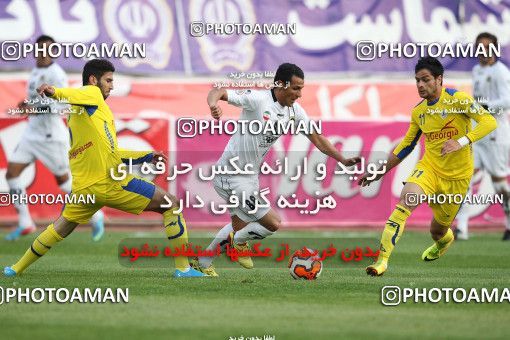 638412, Tehran, [*parameter:4*], لیگ برتر فوتبال ایران، Persian Gulf Cup، Week 15، First Leg، Naft Tehran 2 v 2 Sepahan on 2013/11/03 at Shahid Dastgerdi Stadium