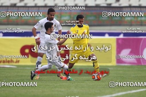 638389, Tehran, [*parameter:4*], لیگ برتر فوتبال ایران، Persian Gulf Cup، Week 15، First Leg، Naft Tehran 2 v 2 Sepahan on 2013/11/03 at Shahid Dastgerdi Stadium