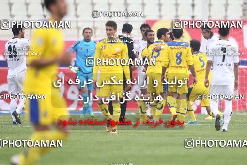 638482, Tehran, [*parameter:4*], لیگ برتر فوتبال ایران، Persian Gulf Cup، Week 15، First Leg، Naft Tehran 2 v 2 Sepahan on 2013/11/03 at Shahid Dastgerdi Stadium