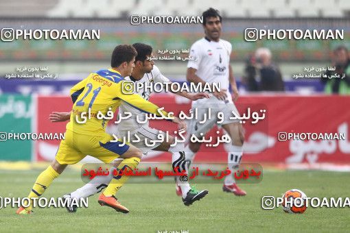 638464, Tehran, [*parameter:4*], لیگ برتر فوتبال ایران، Persian Gulf Cup، Week 15، First Leg، Naft Tehran 2 v 2 Sepahan on 2013/11/03 at Shahid Dastgerdi Stadium