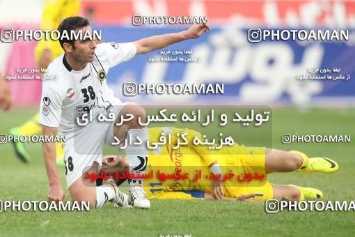 638321, Tehran, [*parameter:4*], لیگ برتر فوتبال ایران، Persian Gulf Cup، Week 15، First Leg، Naft Tehran 2 v 2 Sepahan on 2013/11/03 at Shahid Dastgerdi Stadium