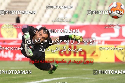 638495, Tehran, [*parameter:4*], لیگ برتر فوتبال ایران، Persian Gulf Cup، Week 15، First Leg، Naft Tehran 2 v 2 Sepahan on 2013/11/03 at Shahid Dastgerdi Stadium